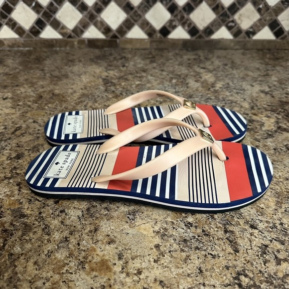 Kate Spade Flip Flop Sandals Womens Blue Pink Orange Stripes Gold Heart Size 7 - Picture 3 of 9